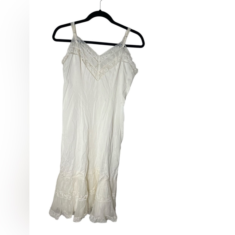 Vintage Delicate Double Layered Cream Lace-Trim Slip